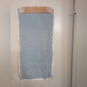 Nicole Miller Table Runner NWT